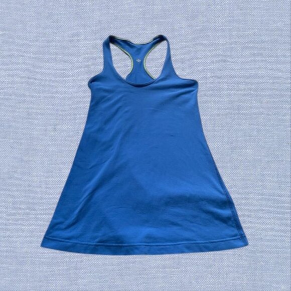 🛎️ 5/$20 Lululemon Tank Reversible Blue Size M/L - Picture 1 of 3